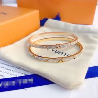 Lvi Stainless Steel Bracelets Bangles Female Heart Forever Love Charm Bracelet for Women Jewelry