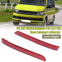 แถบสะท้อนแสง Bemper Belakang สีแดงคล้องจองสำหรับ VW Volkswagen Transpot Caravelle Multivan T5 T6 2012-2016 7E0945105A 7E0945106A