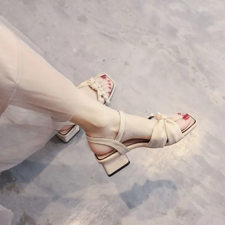 รองเท้าแตะผู้หญิง-2023-ใหม่สวมใส่ด้านนอกอ่อนโยนสไตล์นางฟ้ากับกระโปรงรองเท้าส้นสูงสายรัดกลางแมทช์ลุคง่ายดูอ่อนเยาว์และสวยงาม