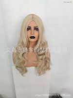 ? วิกผม wig ภาพที่แท้จริงของผมหยิกยาวสีทองผสมใหม่ของผู้หญิงที่มีสไตล์แสกกลาง