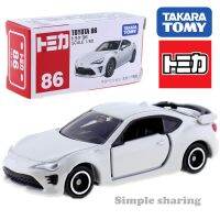 TAKARA TOMY Tomica ของเล่นรถโตโยต้า No.86 1:60รถแฮทช์แบคของสะสมชุดประกอบโมเดลขนาดเล็ก