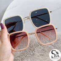 （A VOGUE）☃☂ Korean Fashion Big Square Sunglasses Personality Travel Outdoor Anti-UV 9988