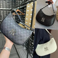 กระเป๋าNy MONOGRAM กระเป๋าใต้วงแขนผู้หญิง คุณภาพสูงกระเป๋าสะพายวินเทจ สีครีมตัดน้ำตาล ทรงเสี้ยวพระจันทร์ สไตล์เกาหลี