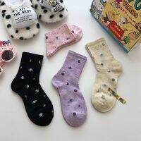 ถุงเท้าผ้าฝ้าย ลายการ์ตูนดวงจันทร์ลายอวกาศ แฟชั่น ลายน่ารัก Fashion cute cotton socks star pattern mid-calf socks