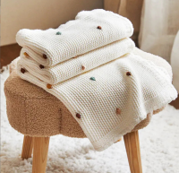 100*70ซม. ผ้าห่มเด็กถักโซฟาโยนผ้าห่ม Nordic Pompom Soft Tapestry ทารกแรกเกิด Swaddle Wrap Crib รถเข็นเด็กผ้าห่ม