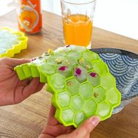 Honeycomb Shape Ice Cubes Lattice Mold Tray Chocolate Pudding Yogurt Mold Bar Party Cold Drinks Tool Random Color