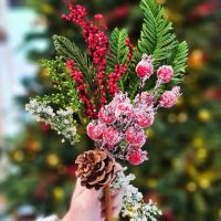 【cw】1Pack Artificial Christmas Red Berry Fake Pine nches For Christmas Tree DIY Wreath Decorations Xmas Table Ornaments Supply ！