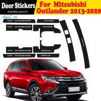 สติกเกอร์หนังธรณีประตูรถยนต์สำหรับ Mitsubishi Outlander 2013 2016 2018แผ่นป้องกันแผ่นคาร์บอนไฟเบอร์