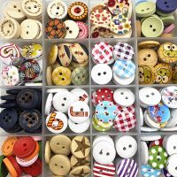 30pcs 15mm A Variety of Styles of Mixed Wood Buttons Round Button Monogrammed Love Scrapbooking for Wedding Decor Sewing Haberdashery