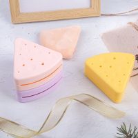 Reusable Silicone Powder Puff Storage Box Triangle Make Up Sponge Case Smooth Soft Breathable Durable for Women Travel