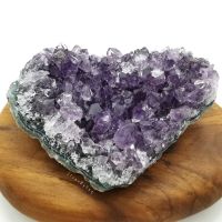 หินอเมทิสต์ผลึกธรรมชาติ Amethyst