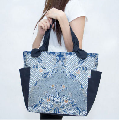 Womens Day New Arrival Breezy Zipper Tote Bag with Batik Pattern Canvas T122-Blue ร้าน East Flowers