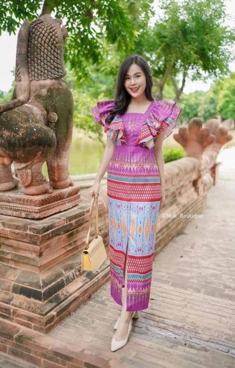 love-lady-ชุดไทยประยุกต์-ชุดไทย-ผ้าไทย-เดรสลายรุ่นนี้ว๊าวมากคะ-เดรสยาวพิมพ์ลายไทยแต่งแขนระบายตามแบบไฮโซมากๆๆๆๆๆทรงสวย-เดรสลายไทย