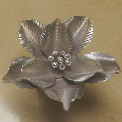 Flower Karen hill tribe silver are unique. beauty as a valuable souvenir.Valuable gifts for loved ones Size 7.5 O