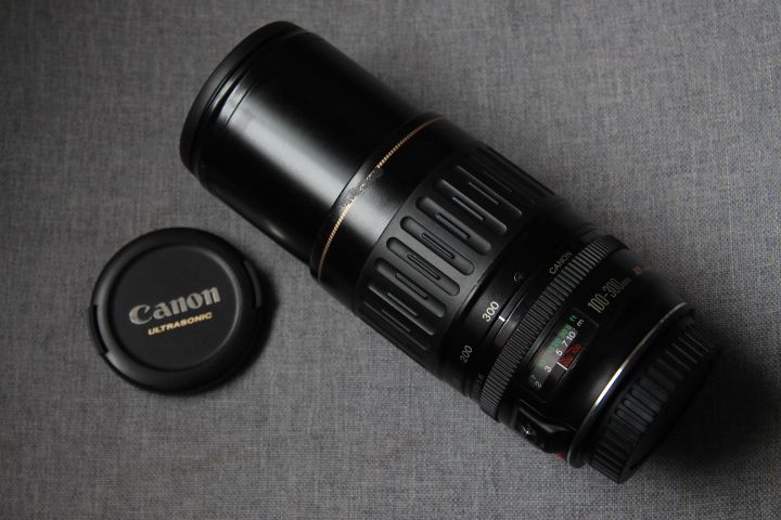 canon-zoom-ef-100-300-mm-f-4-5-5-6-usm-made-in-japan-ซูมไกล-สภาพ-90-มีราหน้าเลนส์-ไม่มีผลต่อภาพ-รับประกันเลนส์-7-วัน