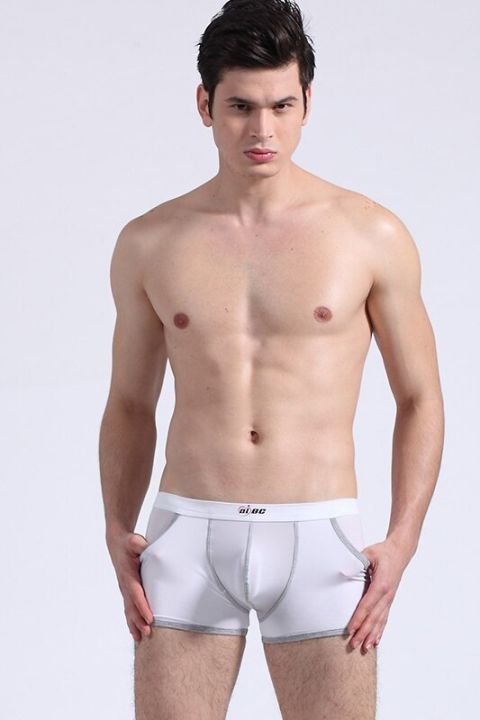 กางเกงบ็อกเซอร์ชายกุ๊นกางเกงในผ้าไหมน้ำแข็งสีขาวระบายอากาศได้แนวราบ