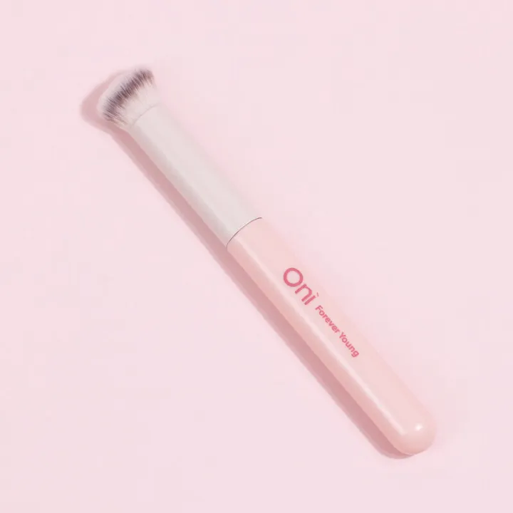oni-multifunctional-concealer-brush-sakura-pink-โอนิ-แปรงสำหรับลงคอนซีลเลอร์มัลติฟังก์ชั่น-สีชมพูซากุระ