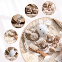 ชุดอาบน้ำเด็กแหวนไม้โครเชต์ Rattle ทารก Teether ของเล่นผ้าขนหนูผ้าฝ้ายสองด้านผ้าห่ม Birth Milestones การ์ดแปรงอาบน้ำ