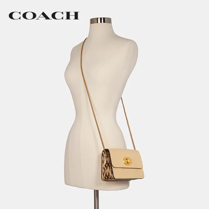 coach-กระเป๋าสะพายข้างผู้หญิงรุ่น-coach-x-jennifer-lopez-bowery-crossbody-สีครีม-c6495-imm6h