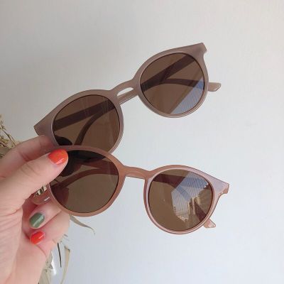 2023 New Vintage Womens Sunglasses  Fashion Trendy Small Round Frame Driving Eyewear Очки Солнечные Женские