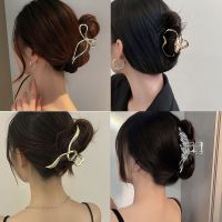 Fashion Metal Hair Claw Clips Vintage Pearl Cross Geometric Hair Clips Bath Crab Headband Hairpin Hair Crab Hair Accessories