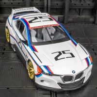 1:24 BMW 3.0 CSL Hommage R Le Mans ของเล่นโมเดลรถแข่งกีฬาเบาฟรีโลหะผสมหล่อขึ้นรูปแบบจำลองขนาดเล็ก