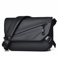 New Street Trend Mens Large Capacity Outdoor Casual Sports Fashion Derm One Shoulder Bag 2023