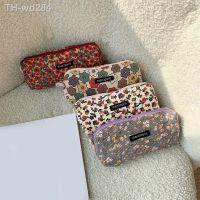 Fresh Flower Print Women Cosmetic Bag Zipper Lipsticks Brush Makeup Pouch Bags Student Corduroy Vintage Artistic Pencil Case