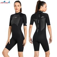 ชุดดำน้ำและแล่นเรือแบรนด์ Wetsuit Shorty ชุดดำน้ำผู้ชายผู้หญิงชุดนีโอพรีน2มม. แขนสั้นผู้ใหญ่ชุดว่ายน้ำวันพีชดำน้ำดูปะการังพายเรือแคนู