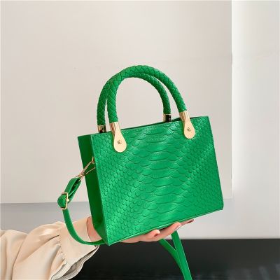 [COD] Shangxin womens bag 2022 Korean version of net red foreign style with crocodile diagonal square