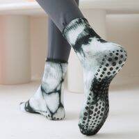 【YD】 New Cotton Breathable Mid-calf Tie-dye Socks Anti-slip Pilates Gym