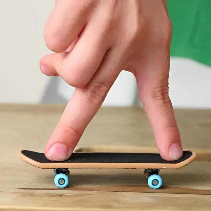 finger-skateboard-ramp-set-finger-board-skate-park-kit-fingerboard-skate-park-ramp-mini-finger-skateboard-ultimate-park-set-ramps-for-kids-birthday-gift-beautifully