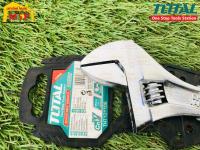 Total กุญแจเลื่อนหุ้มยาง ขนาด 10 นิ้ว รุ่น THT101106 รุ่นงานหนัก ( Adjustable Wrench ) - ประแจเลื่อน / กุญแจเลื่อน / ประแจคอเลื่อน