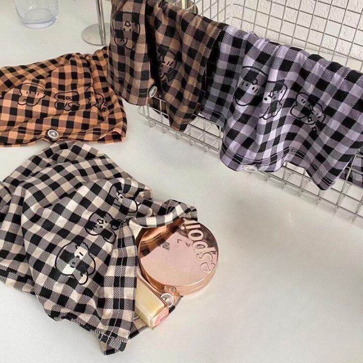 พร้อมส่ง-ชุดลำลอง-ชุดนอน-แฟชั่น-สไตล์มินิมอล-เซทชุดนอน-เสื้อคอกลมแขนสั้น-กางเกงลายสก๊อต-free-size