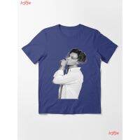 2023 Taeyang BigBang Essential T-Shirt ผู้หญิง ดพิมพ์ลาย ดผ้าเด้ง คอกลม cotton ความนิยม sale Unisex  UVS3