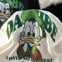 ♩เสื้อยืด ลายการ์ตูน♩เสื้อยืดแขนสั้น ผ้าฝ้ายแท้ พิมพ์ลาย Donald Duck ทรงหลวม แบบเรียบง่าย แฟชั่นฤดูร้อน สําหรับผู้ชาย และผู้หญิง และนักเรี V729