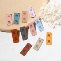 【LZ】♤✎  Handmade PU Leather Label Retângulo gravado Faux Suede Tag do vestuário Chapéu Vestuário DIY Acessórios de costura 5cm x 2cm 10Pcs