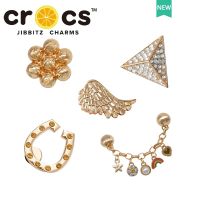 Jibbitz cross charms หัวเข็มขัดโลหะ รูปดอกไม้ สีรุ้ง สร้างสรรค์ เครื่องประดับ สําหรับตกแต่งรองเท้า 2023