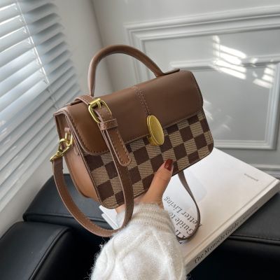 Fashion ins small niche design package 2021 winter new tide web celebrity handbag checkerboard inclined shoulder bag