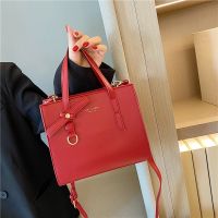 [COD] Bridal Female Capacity New Handbag Shoulder Messenger