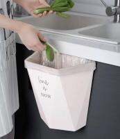 Corner Hanging Bin ถังขยะแขวนมุมจัดเก็บเศษขยะ ตัวช่วยในการจัดการกับปัญหาไม่มีที่ทิ้งขยะ เป็นถังขยะแขวนบนมุมตู้ในห้องครัว,ประตูตู้เก็บของ