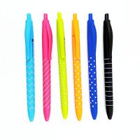 ปากกา ปากกาหมึก ปากกาลูกลื่น 0.7 มม. หมึกสีน้ำเงิน ด้ามคละสี