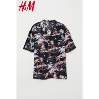 H&amp;m เสื้อเชิ้ต ลายซานตาคลอส แบ่งส่วนได้ ของแท้ เหมาะกับเดินชายหาด