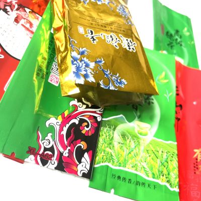 32ถุงชาที่แตกต่างกันรวมทั้งอูหลง Pu-Erh ชาเขียวดอกไม้ชาของขวัญจีนสูญญากาศถุงพลาสติกแพคเกจ