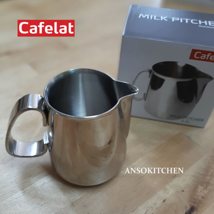Cafelat เหยือกใส่นม สแตนเลส (ตีฟองนม) Cafelat Milk Pitcher 0.3L (แบรนด์ UK) ของแท้ อุปกรณ์ชงกาแฟ อุปกรณ์สำหรับกาแฟ
