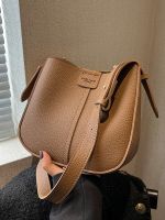 High-end bags 2023 new solid color textured shoulder bag spring and summer hot style all-match crossbody bucket mother-in-law bag 【QYUE】