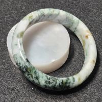 (J79) กำไลหยก พม่าแท้ Jadeite Type A 100% ไซส์ 58.3 mm. หยกสีธรรมชาติ ไม่ผ่านการปรับปรุงใดๆทั้งสิ้น