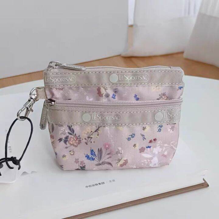 lesportsac-2023-สามารถใส่ใบขับขี่กระเป๋าใส่อุปกรณ์เสริมหูฟังลำลองกระเป๋าใส่บัตรขนาดเล็กกระเป๋าเก็บเครื่องสำอาง3394