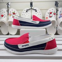 Crocs รองเท้าผ้าใบลําลอง ส้นเตี้ย พื้นนิ่ม ระบายอากาศ สําหรับสตรี 14391