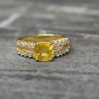 แหวนพลอยบุษราคัมน้ำทองบางกะจะ(Yellow Sapphire) ตัวเรือนเงินแท้ 92.5% ชุบทอง ประดับข้างด้วยเพชรCZ เกรดสวยพิเศษจากรัสเซีย ไซด์นิ้ว54 หรือเบอร์ 6.5 US